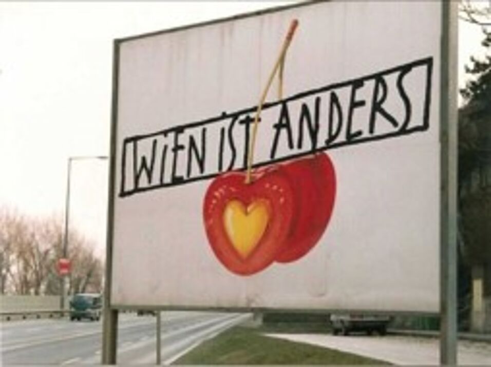street sign "Vienna is different"